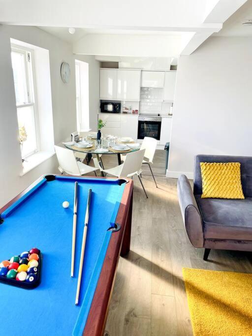 Royal Harbour Retreat Sea Views & Pool Table Ramsgate Exterior photo